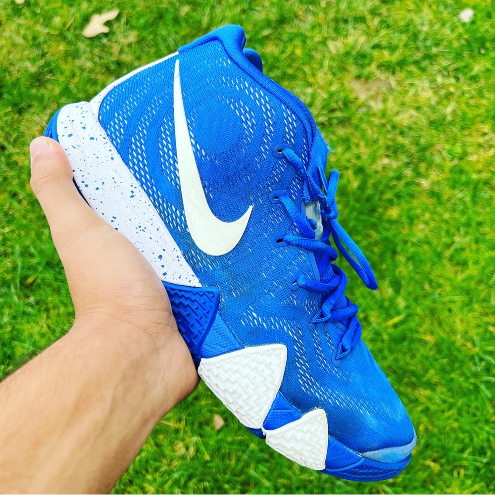 Kyrie 4 size 10M great condition